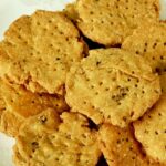 Crispy Namkeen Mathri - Image 2